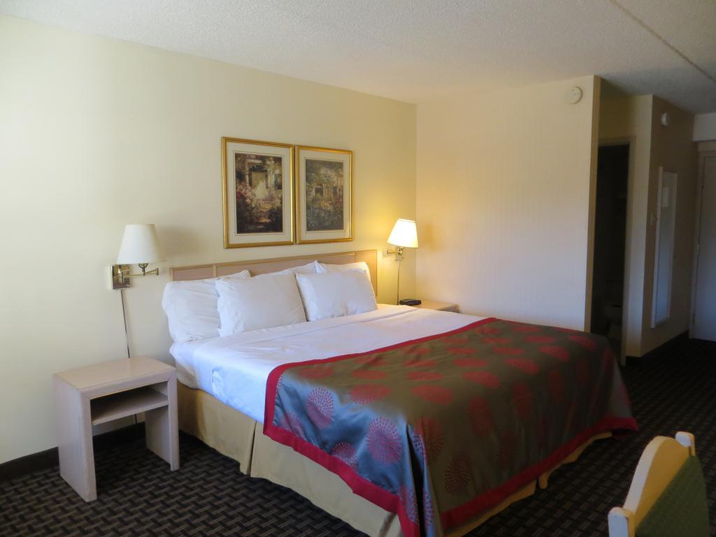 Hotel Ramada Limited Calgary Zewnętrze zdjęcie